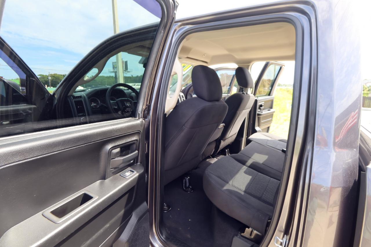 RAM 1500 Classic Express 4x4 Quad Cab 6'4" Box 2019