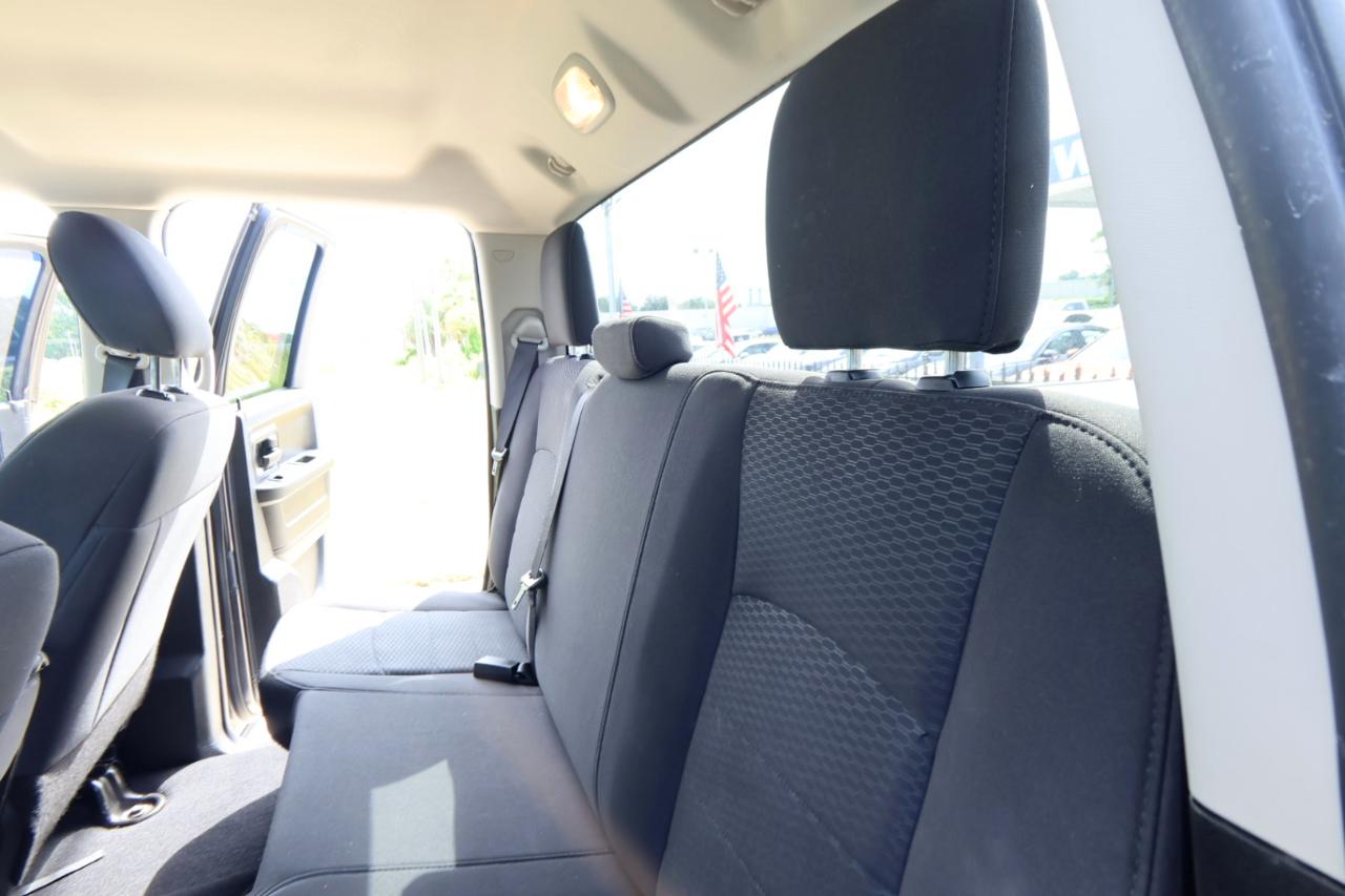 RAM 1500 Classic Express 4x4 Quad Cab 6'4" Box 2019