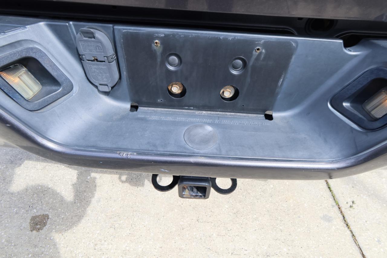 RAM 1500 Classic Express 4x4 Quad Cab 6'4" Box 2019