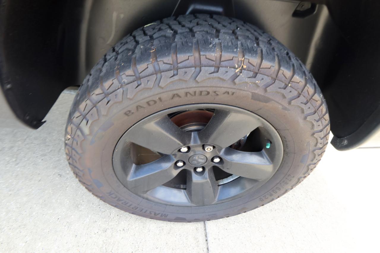 RAM 1500 Classic Express 4x4 Quad Cab 6'4" Box 2019
