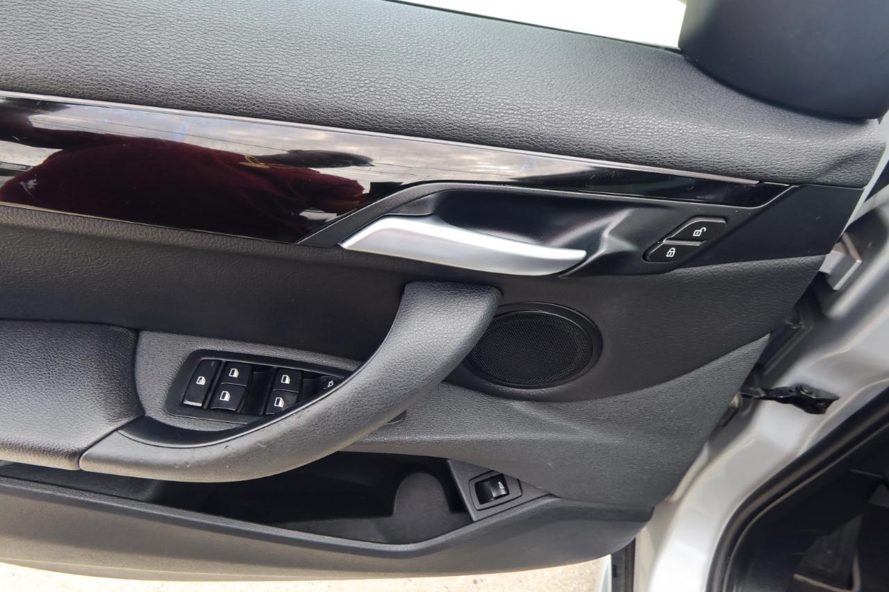 BMW X1 xDrive28i Sports Activity Vehicle 2021