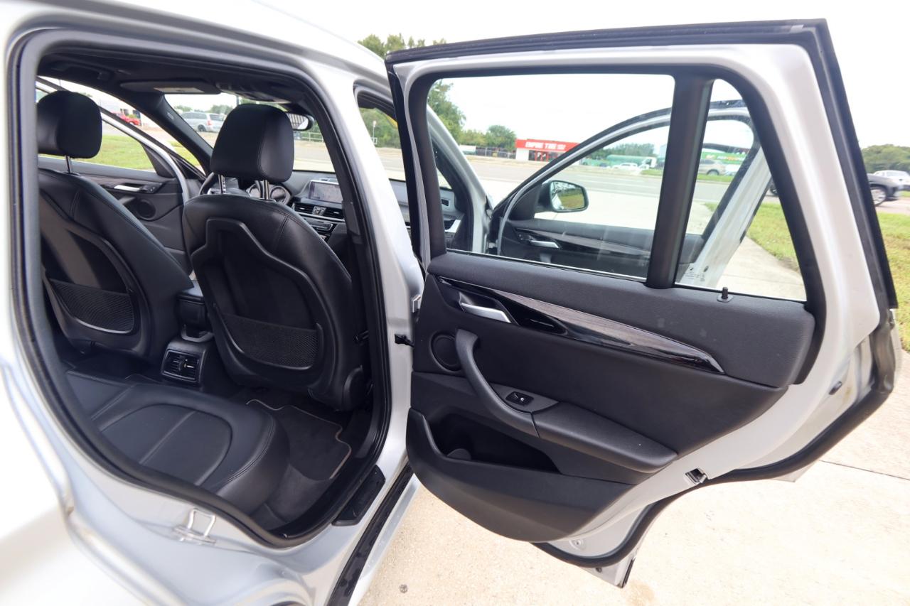 BMW X1 xDrive28i Sports Activity Vehicle 2021