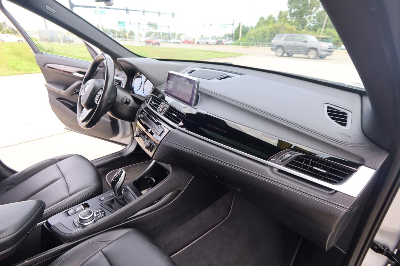 BMW X1 xDrive28i Sports Activity Vehicle 2021
