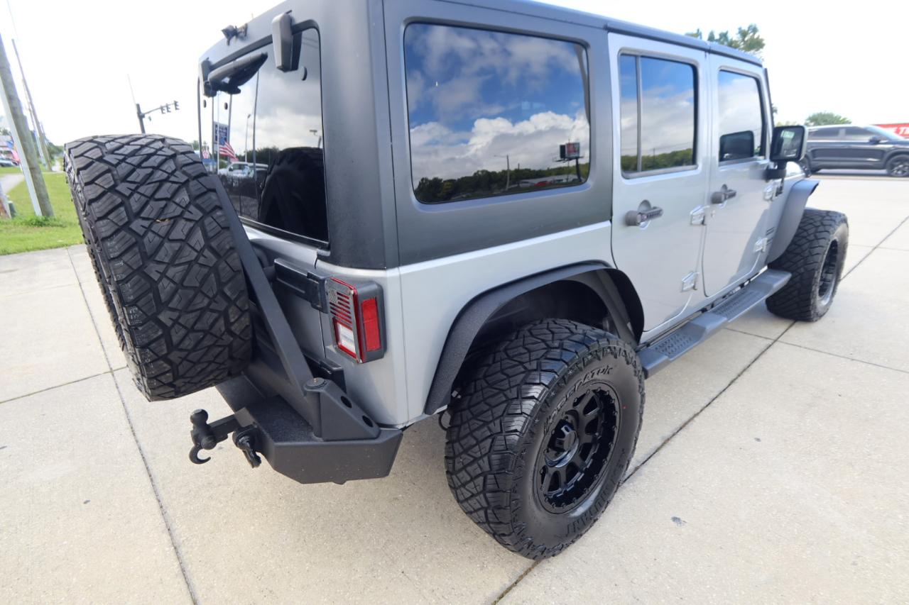 Jeep Wrangler Unlimited 4WD 4dr Sport 2016