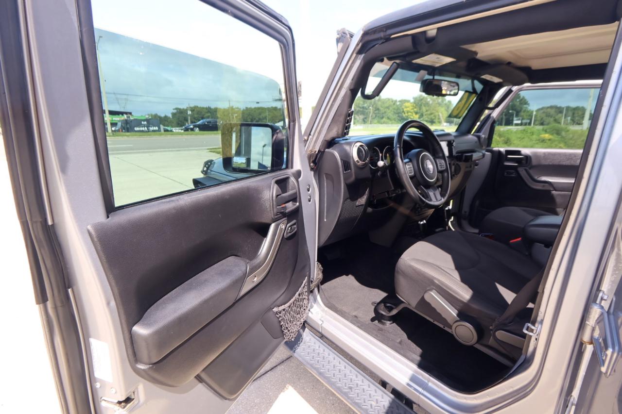 Jeep Wrangler Unlimited 4WD 4dr Sport 2016