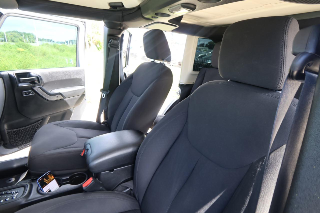 Jeep Wrangler Unlimited 4WD 4dr Sport 2016