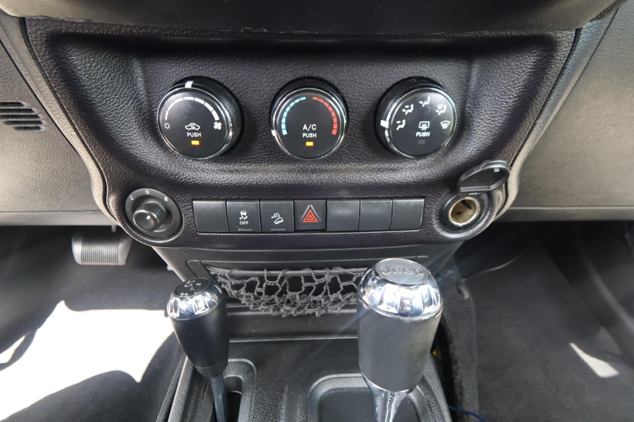 Jeep Wrangler Unlimited 4WD 4dr Sport 2016