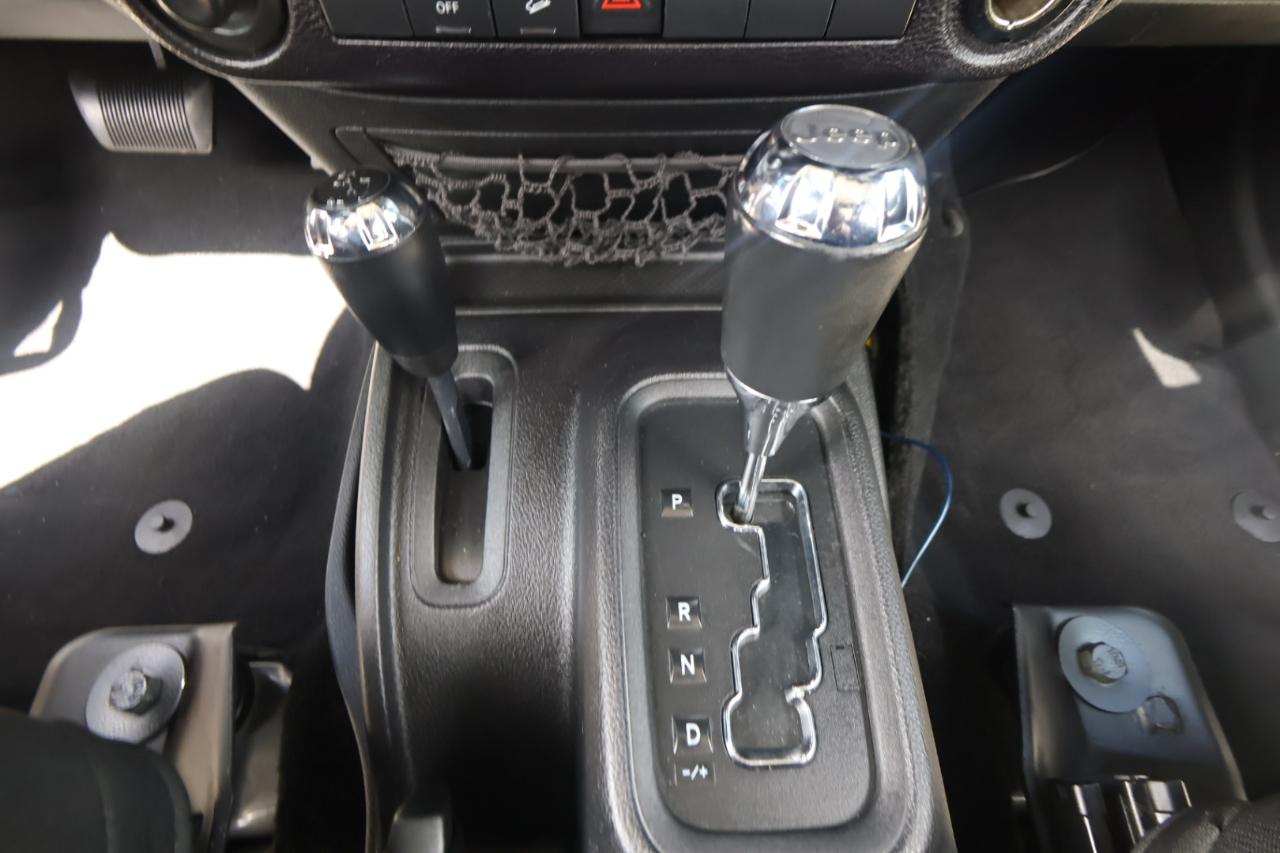 Jeep Wrangler Unlimited 4WD 4dr Sport 2016