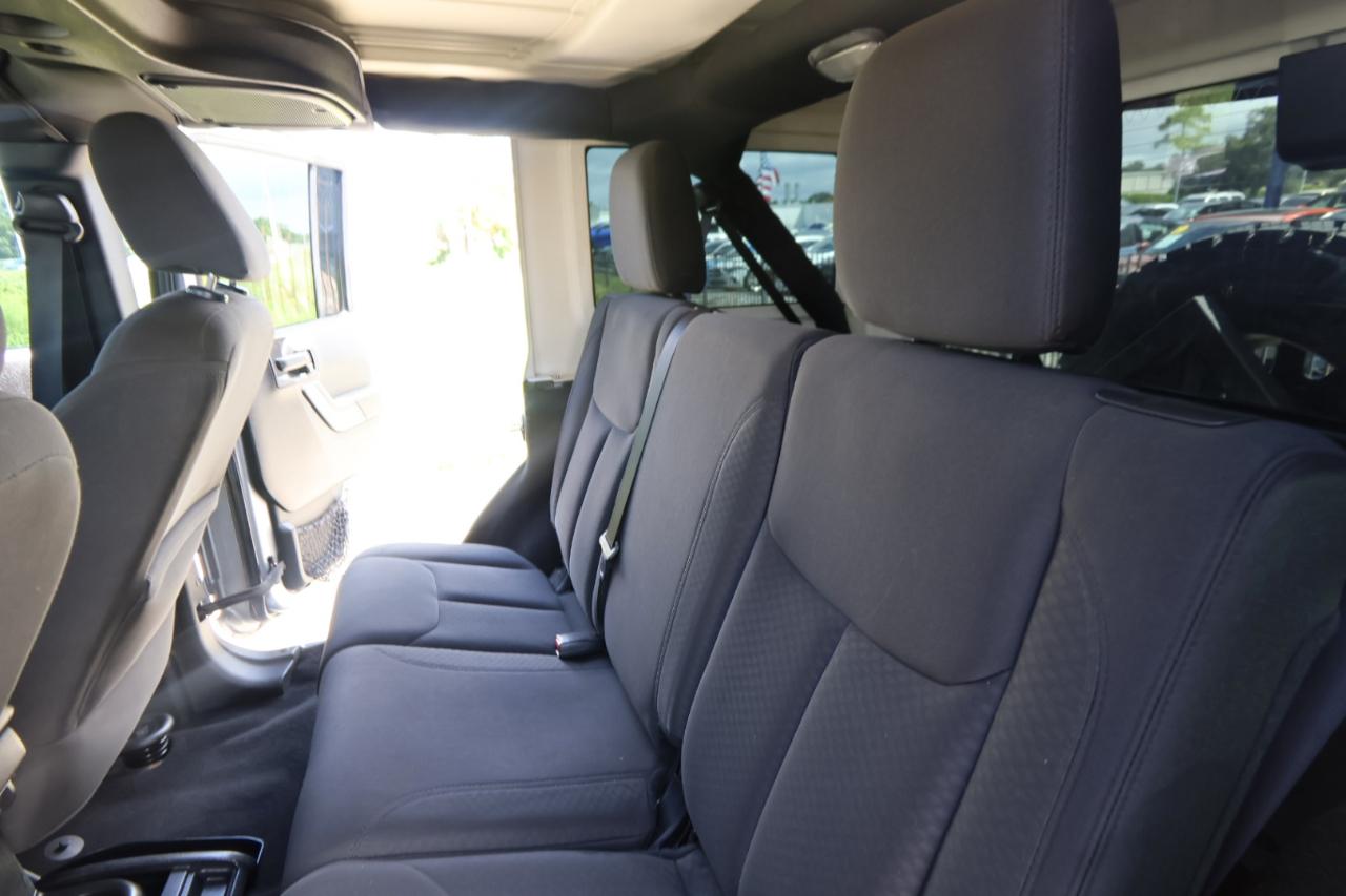 Jeep Wrangler Unlimited 4WD 4dr Sport 2016