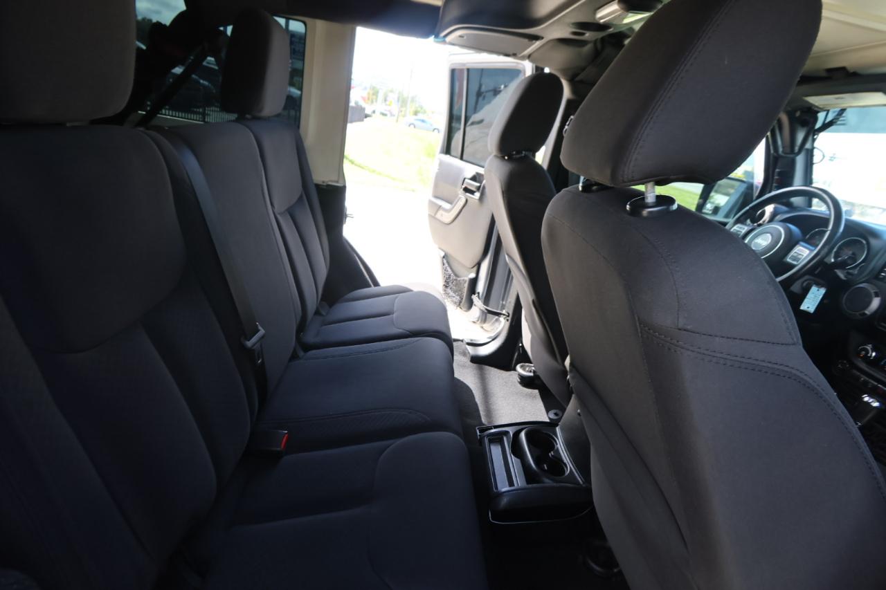 Jeep Wrangler Unlimited 4WD 4dr Sport 2016