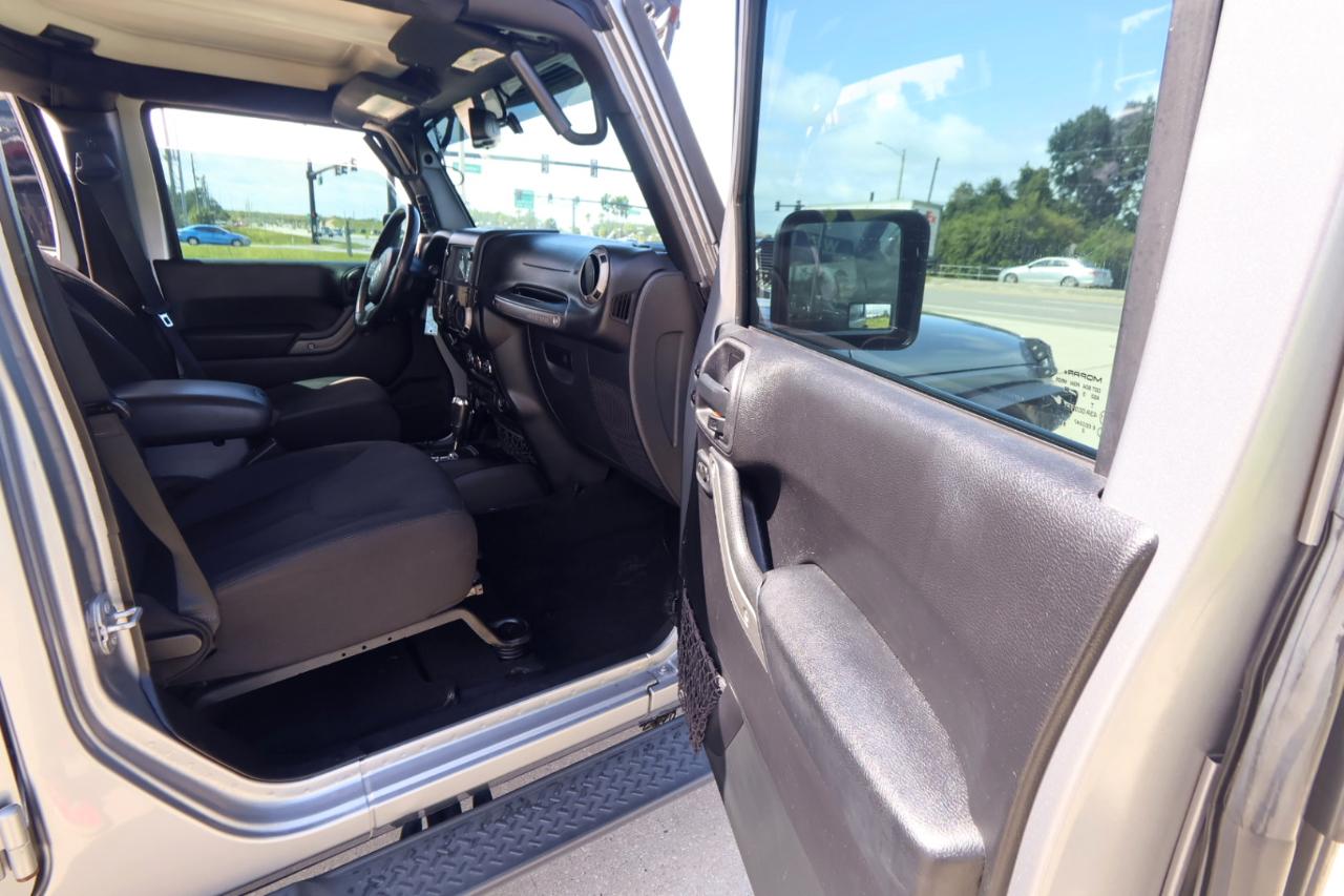 Jeep Wrangler Unlimited 4WD 4dr Sport 2016
