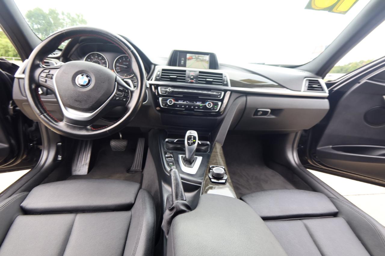 BMW 3 Series 330i Sedan 2018