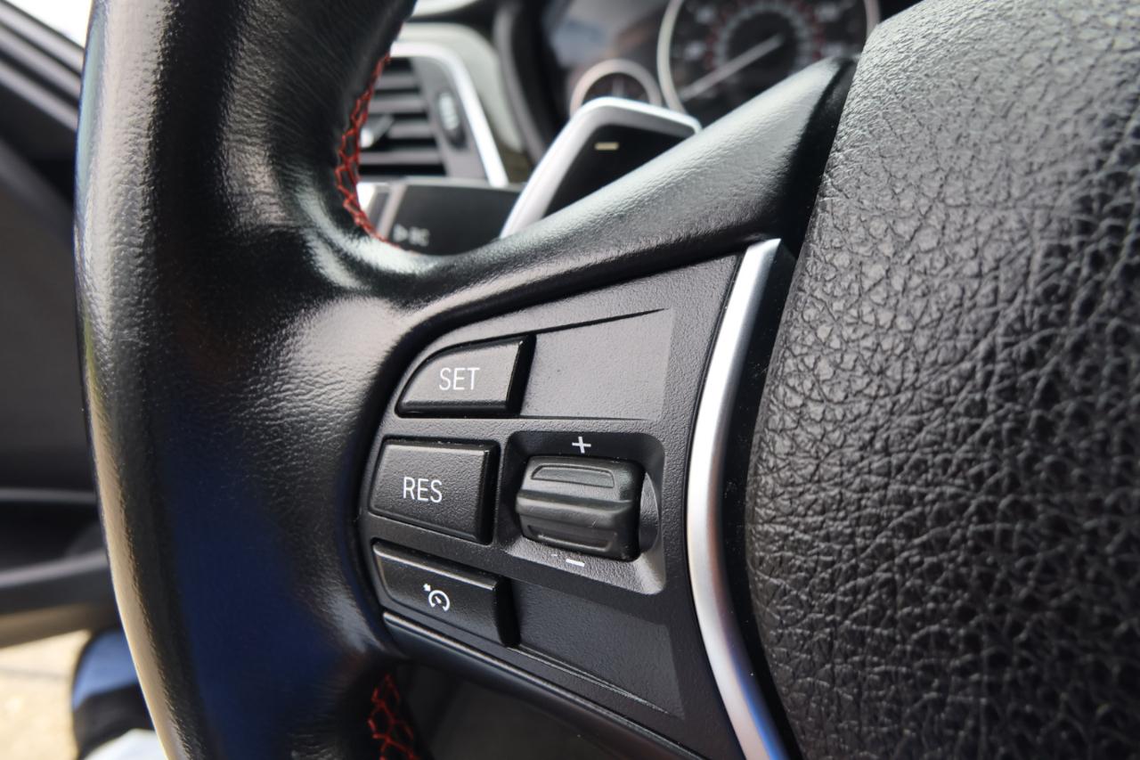 BMW 3 Series 330i Sedan 2018