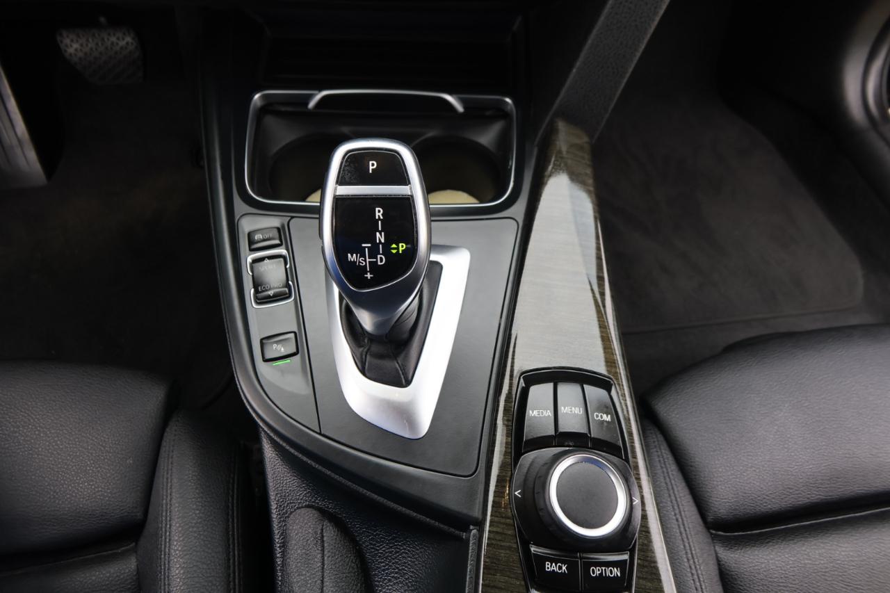 BMW 3 Series 330i Sedan 2018