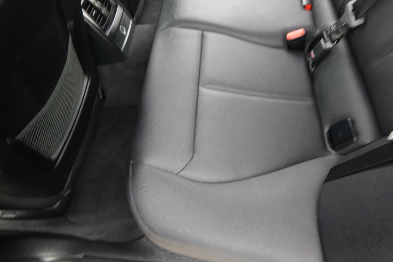 BMW 3 Series 330i Sedan 2018