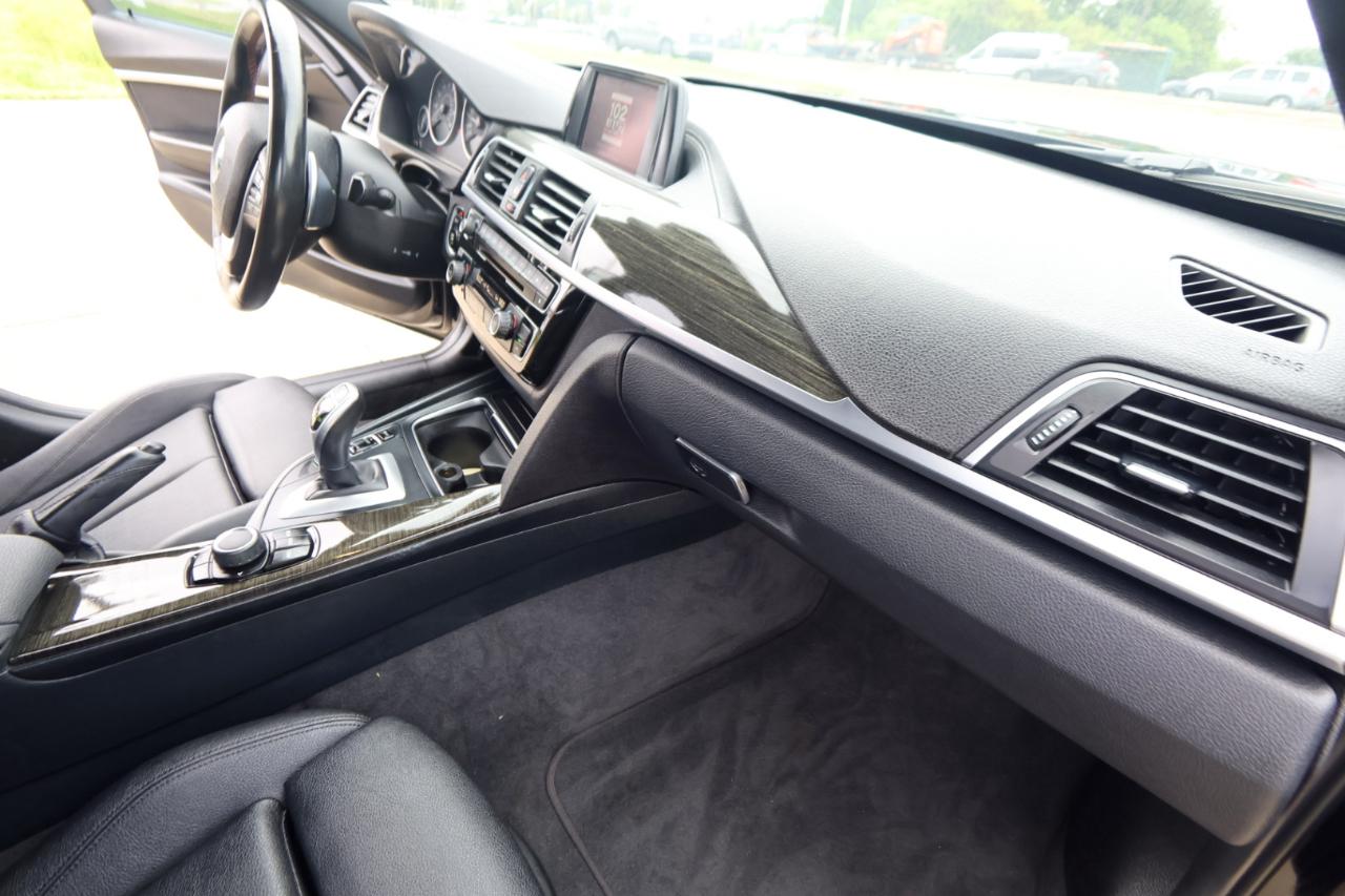 BMW 3 Series 330i Sedan 2018