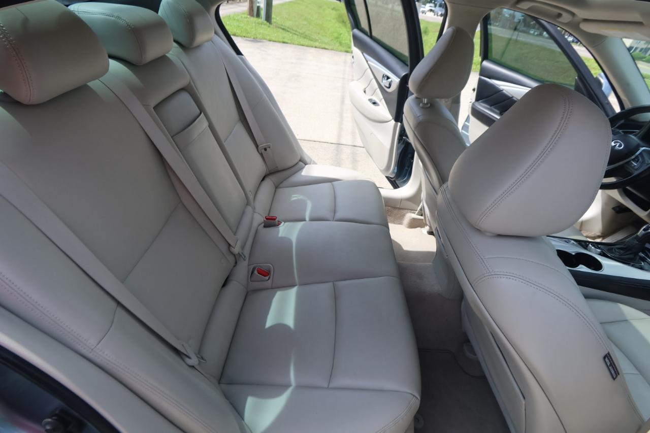 Infiniti Q50 3.0t LUXE RWD 2020