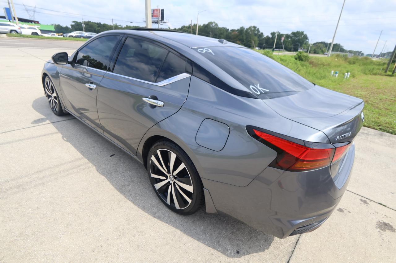 Nissan Altima 2.0 Platinum Sedan 2020