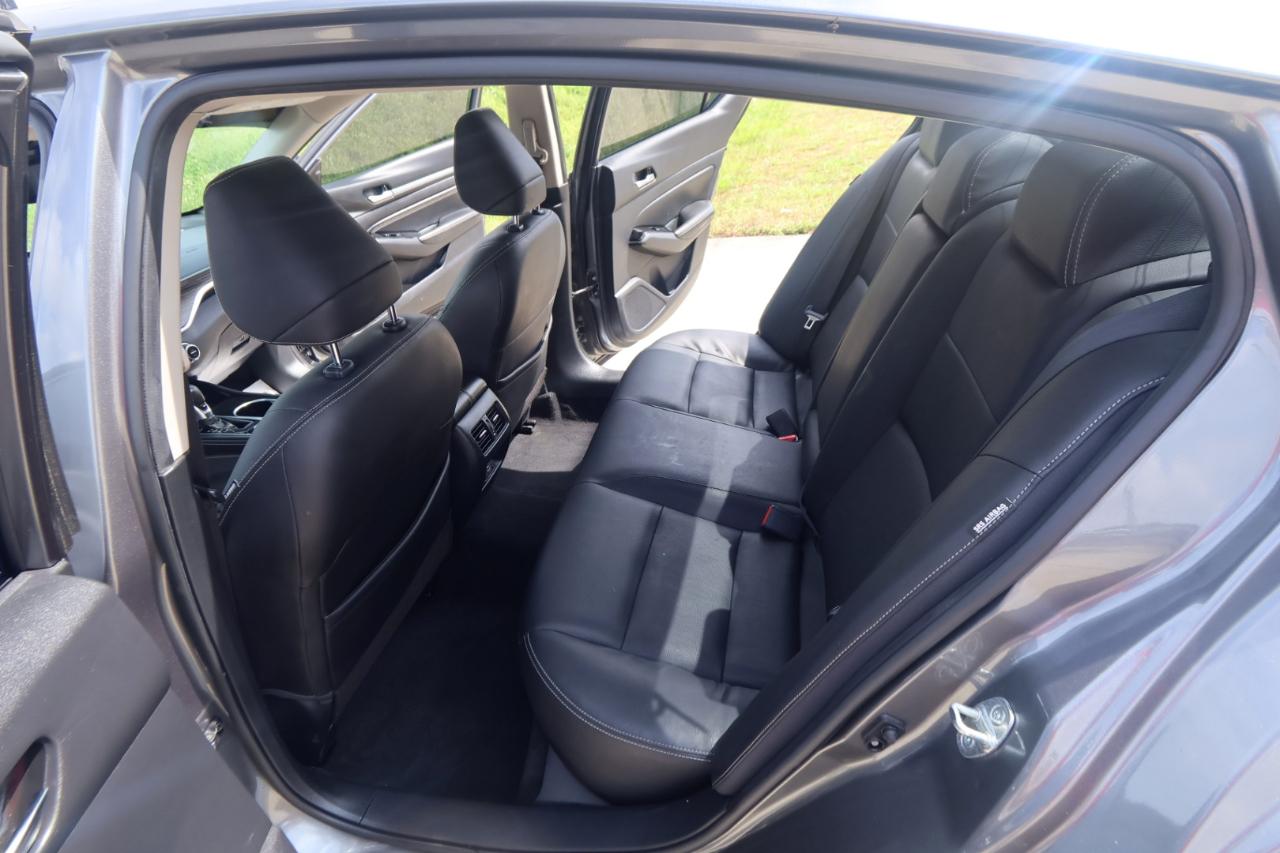 Nissan Altima 2.0 Platinum Sedan 2020