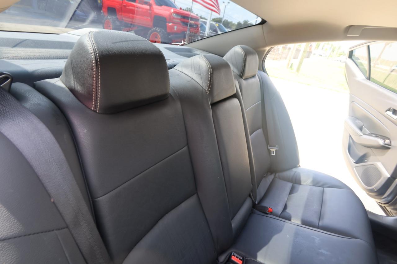 Nissan Altima 2.0 Platinum Sedan 2020