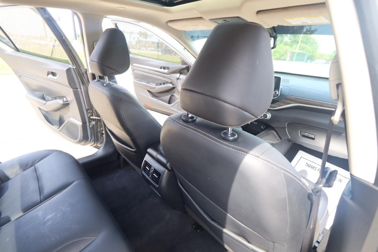 Nissan Altima 2.0 Platinum Sedan 2020