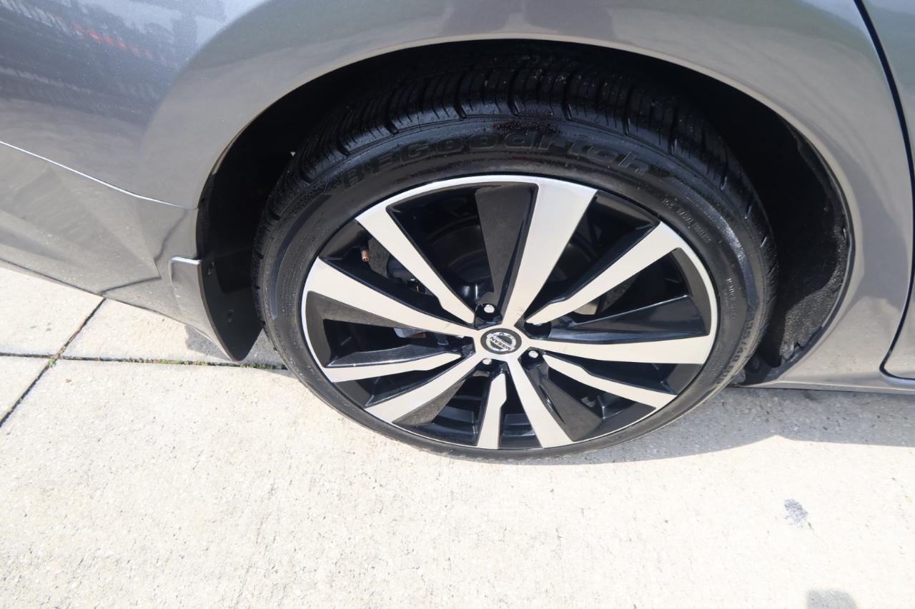 Nissan Altima 2.0 Platinum Sedan 2020