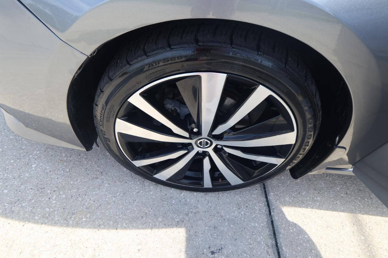 Nissan Altima 2.0 Platinum Sedan 2020