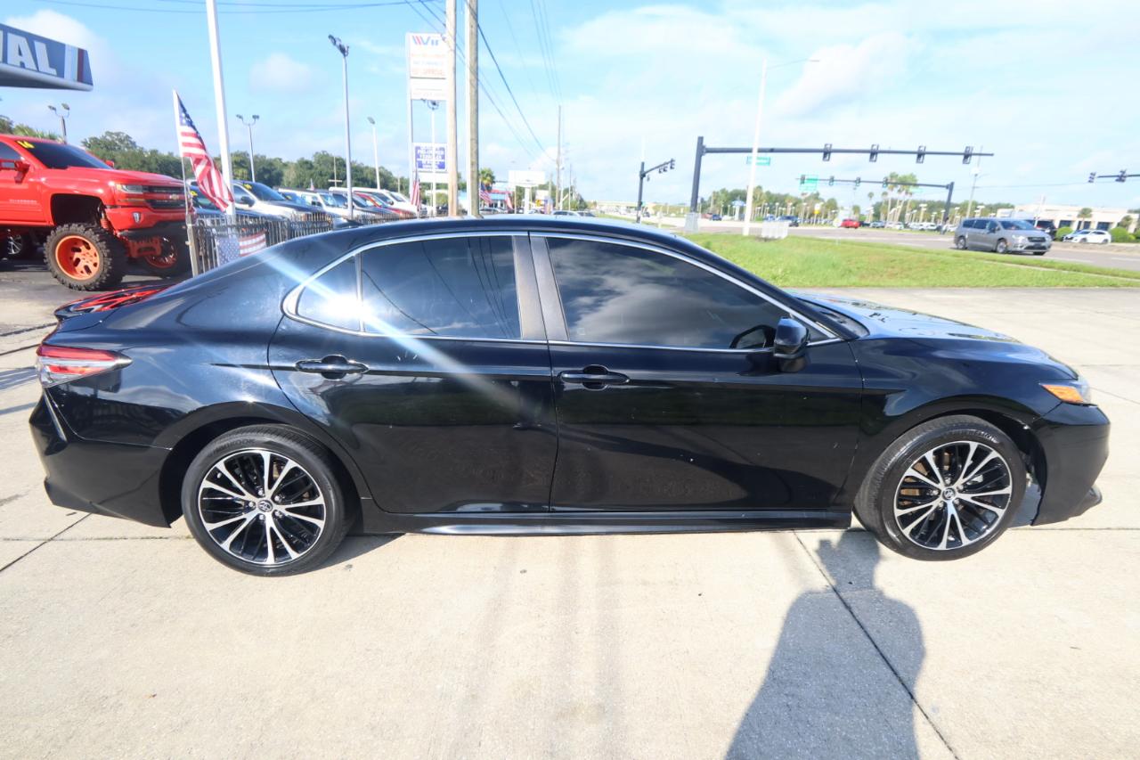 Toyota Camry SE 4D Sedan 2019