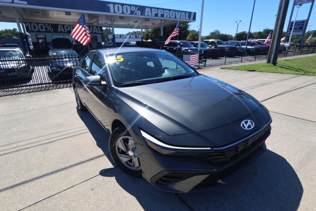 Hyundai Elantra SE IVT 2025