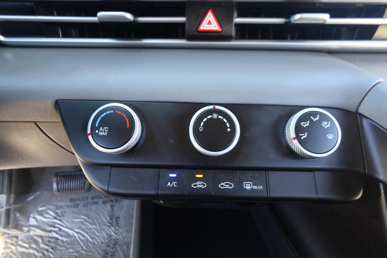 Hyundai Elantra SE IVT 2025