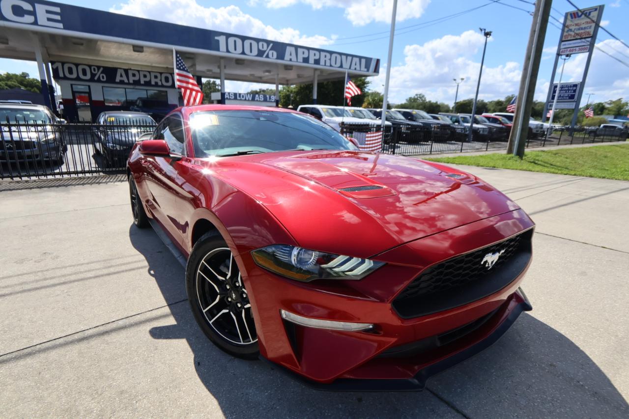 Ford Mustang EcoBoost Fastback 2021