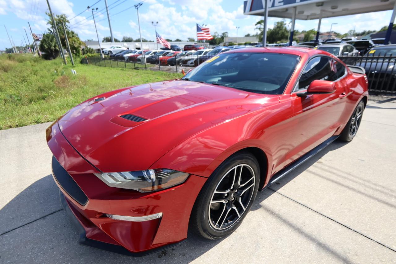 Ford Mustang EcoBoost Fastback 2021