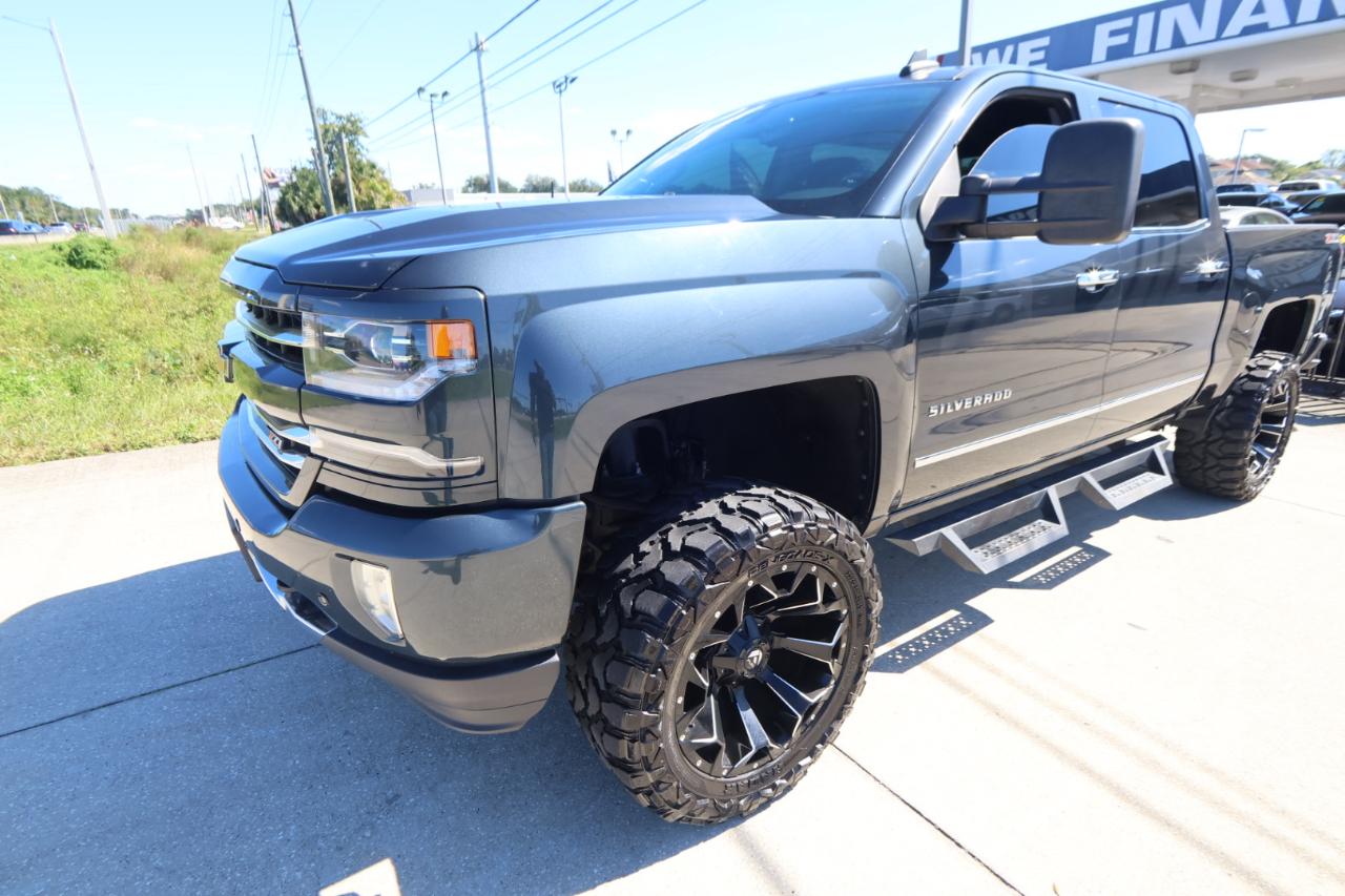 Chevrolet Silverado 1500 4WD Crew Cab 143.5" LTZ w/2LZ 2017