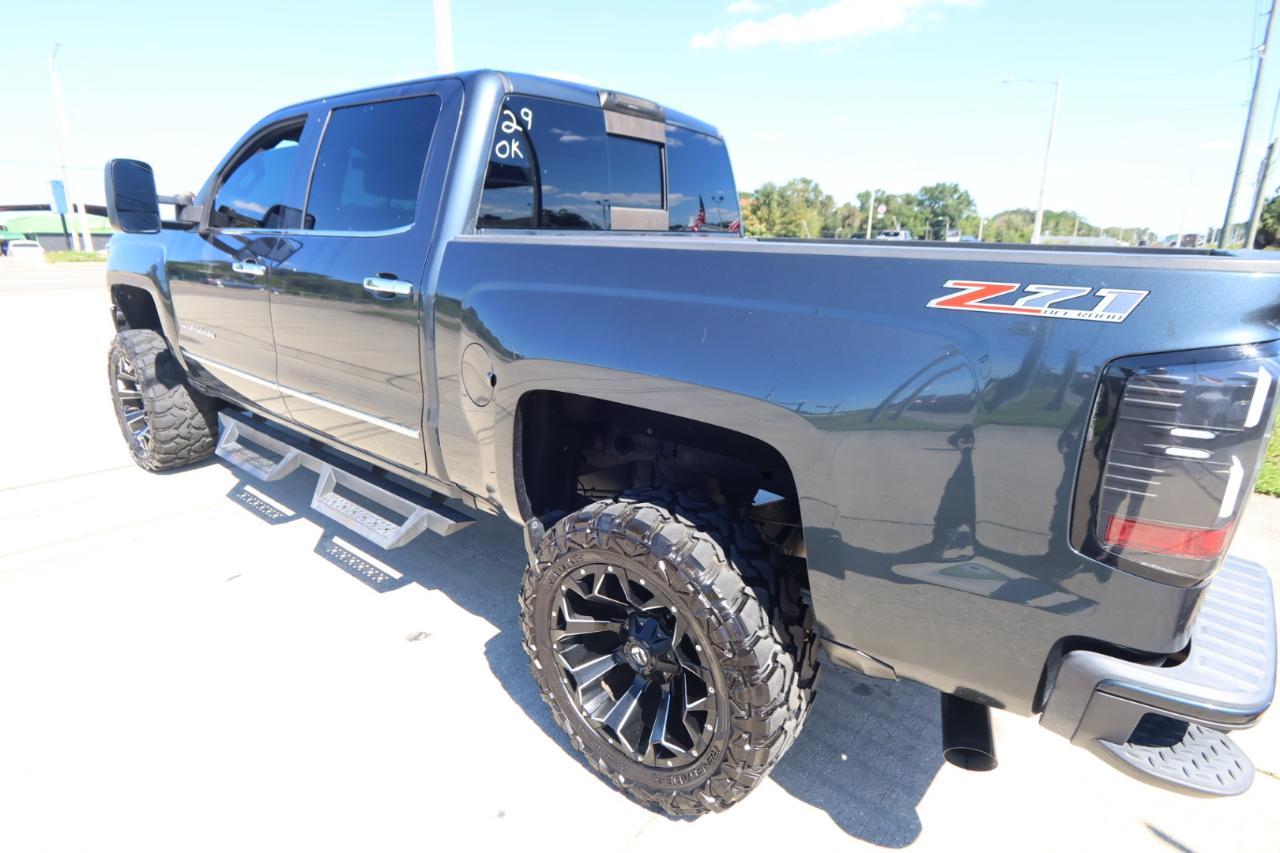 Chevrolet Silverado 1500 4WD Crew Cab 143.5" LTZ w/2LZ 2017