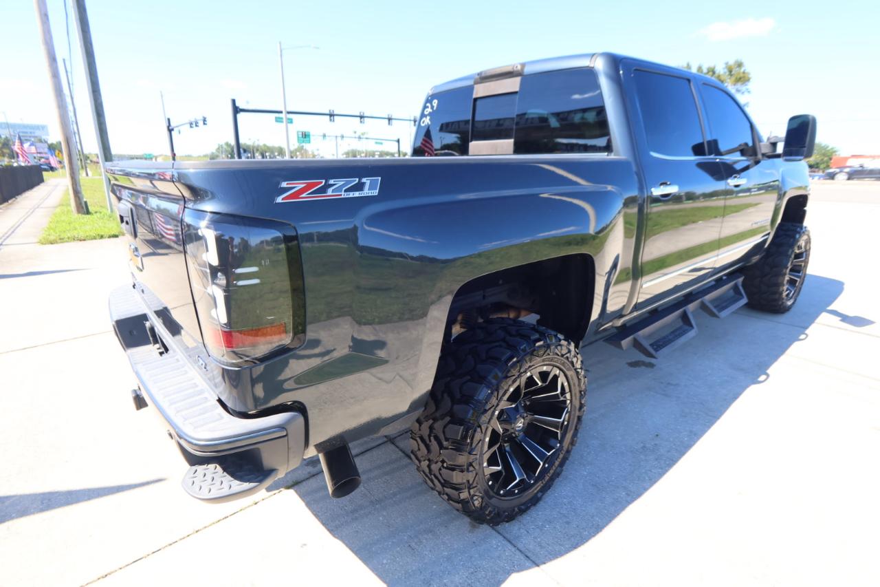 Chevrolet Silverado 1500 4WD Crew Cab 143.5" LTZ w/2LZ 2017