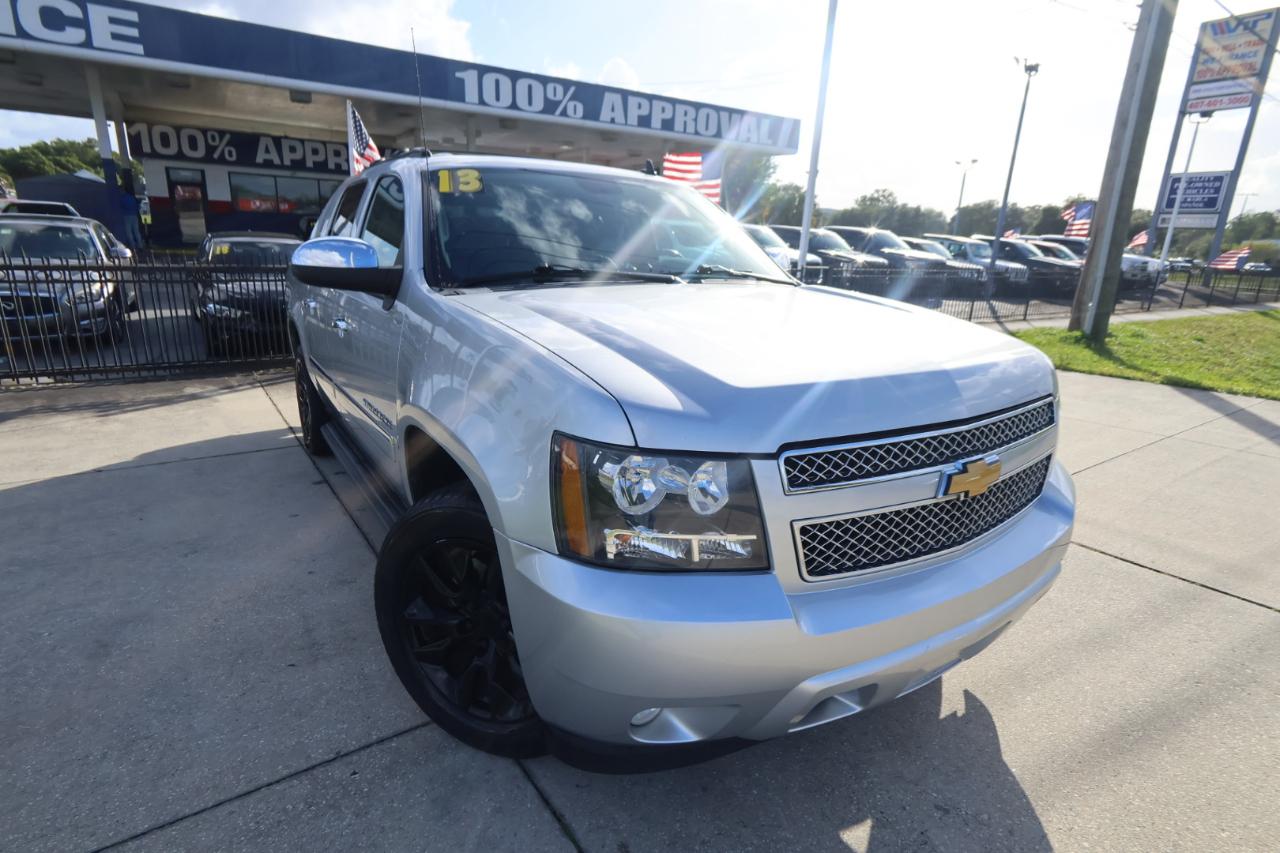 Chevrolet Avalanche 4WD Crew Cab LTZ 2013