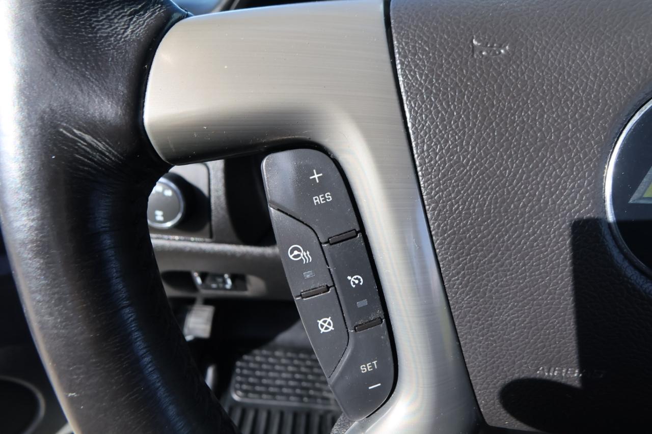 Chevrolet Avalanche 4WD Crew Cab LTZ 2013