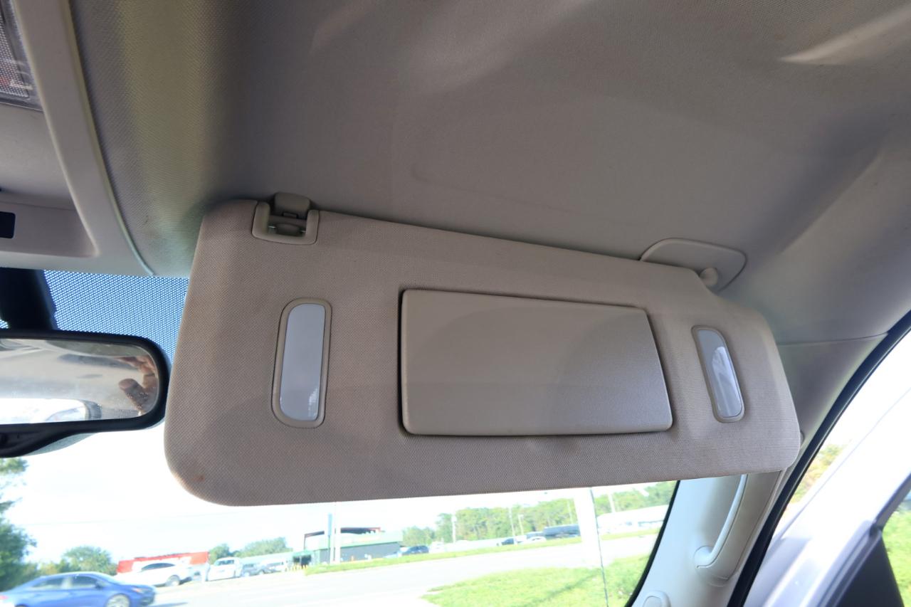 Chevrolet Avalanche 4WD Crew Cab LTZ 2013