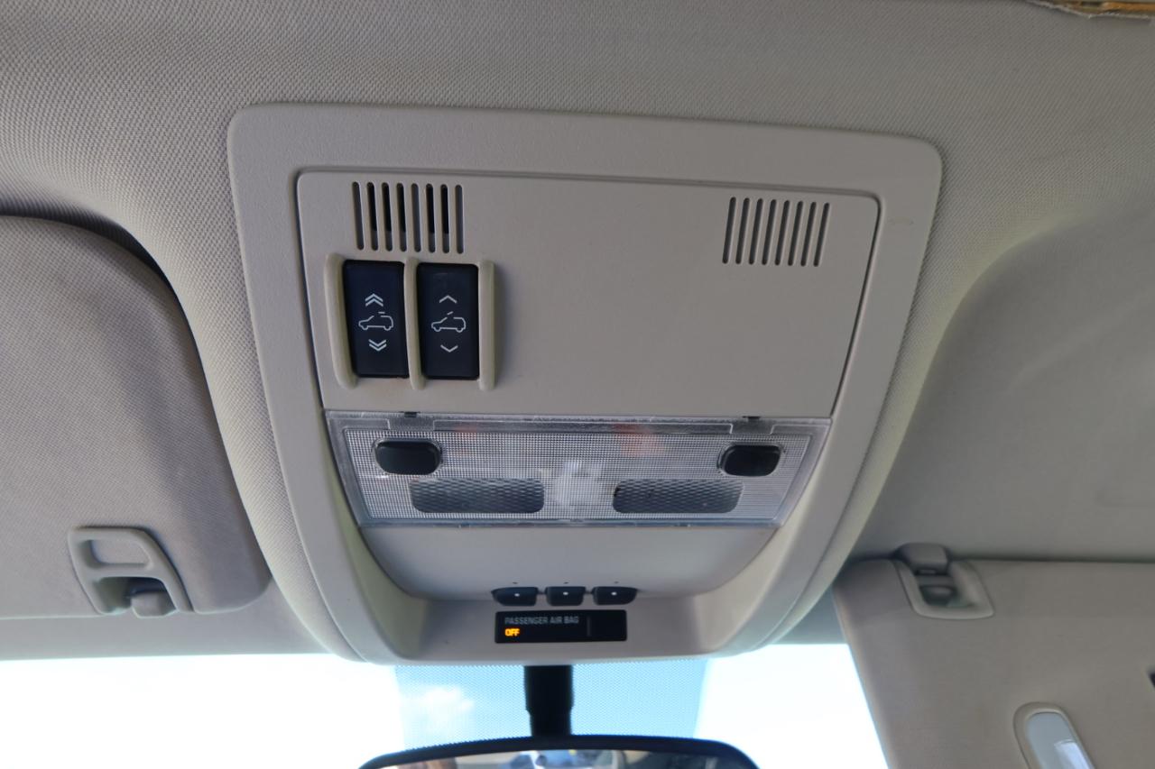Chevrolet Avalanche 4WD Crew Cab LTZ 2013