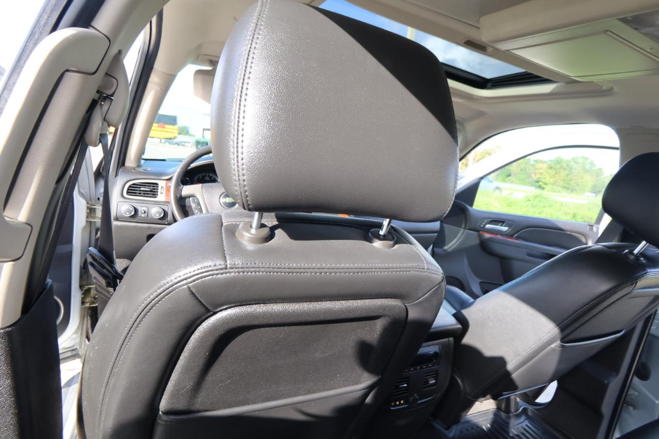 Chevrolet Avalanche 4WD Crew Cab LTZ 2013