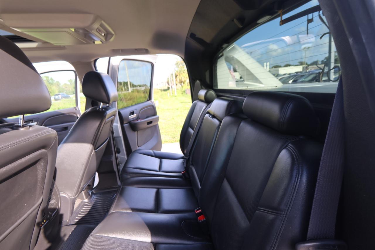 Chevrolet Avalanche 4WD Crew Cab LTZ 2013