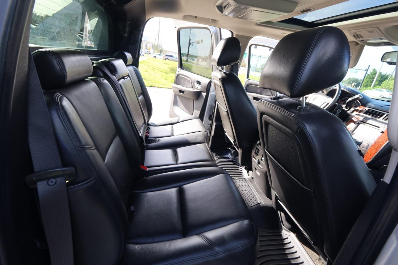 Chevrolet Avalanche 4WD Crew Cab LTZ 2013