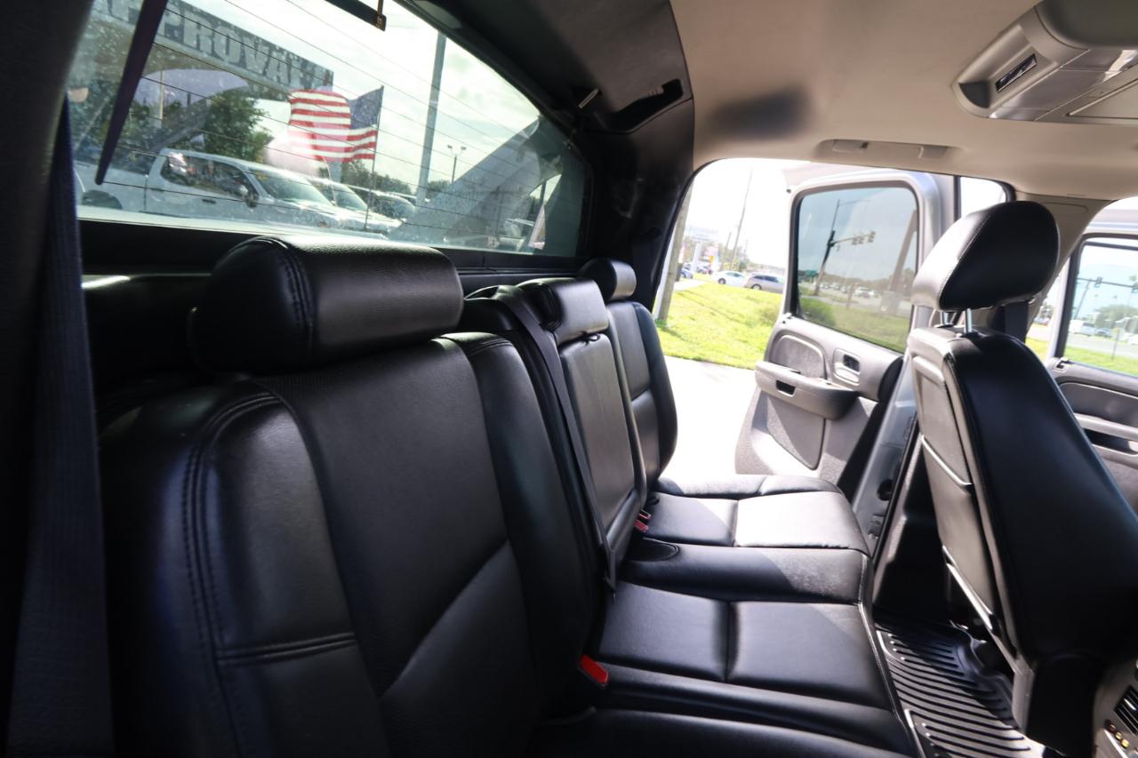 Chevrolet Avalanche 4WD Crew Cab LTZ 2013