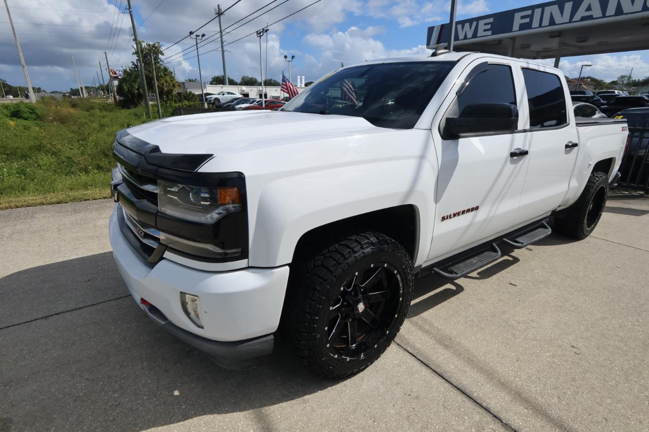 Chevrolet Silverado 1500 4WD Crew Cab 143.5" LTZ w/2LZ 2017
