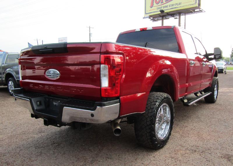 Ford F-250 SD XLT Crew Cab 4WD 2017 Ford F-250 SD XLT Crew Cab 4WD 2017