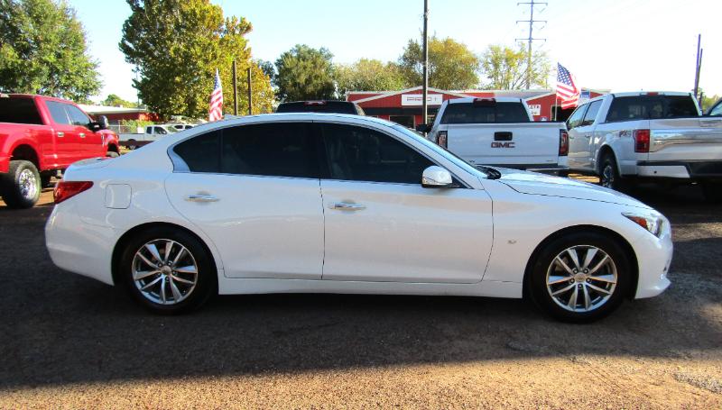 Infiniti Q50 Premium 2015