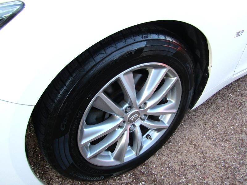 Infiniti Q50 Premium 2015