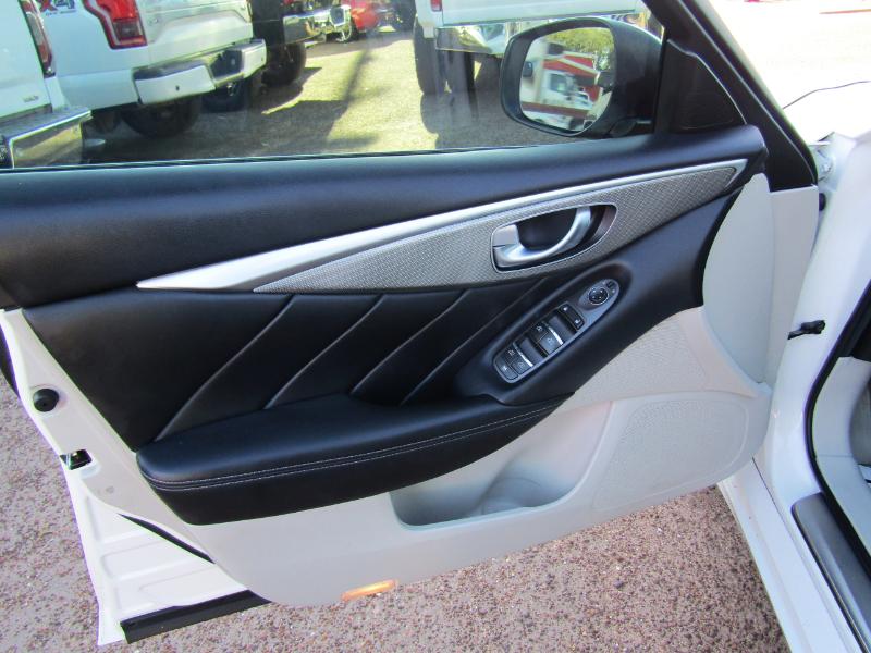 Infiniti Q50 Premium 2015