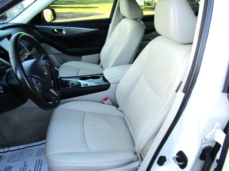 Infiniti Q50 Premium 2015