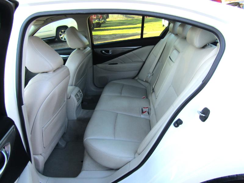 Infiniti Q50 Premium 2015